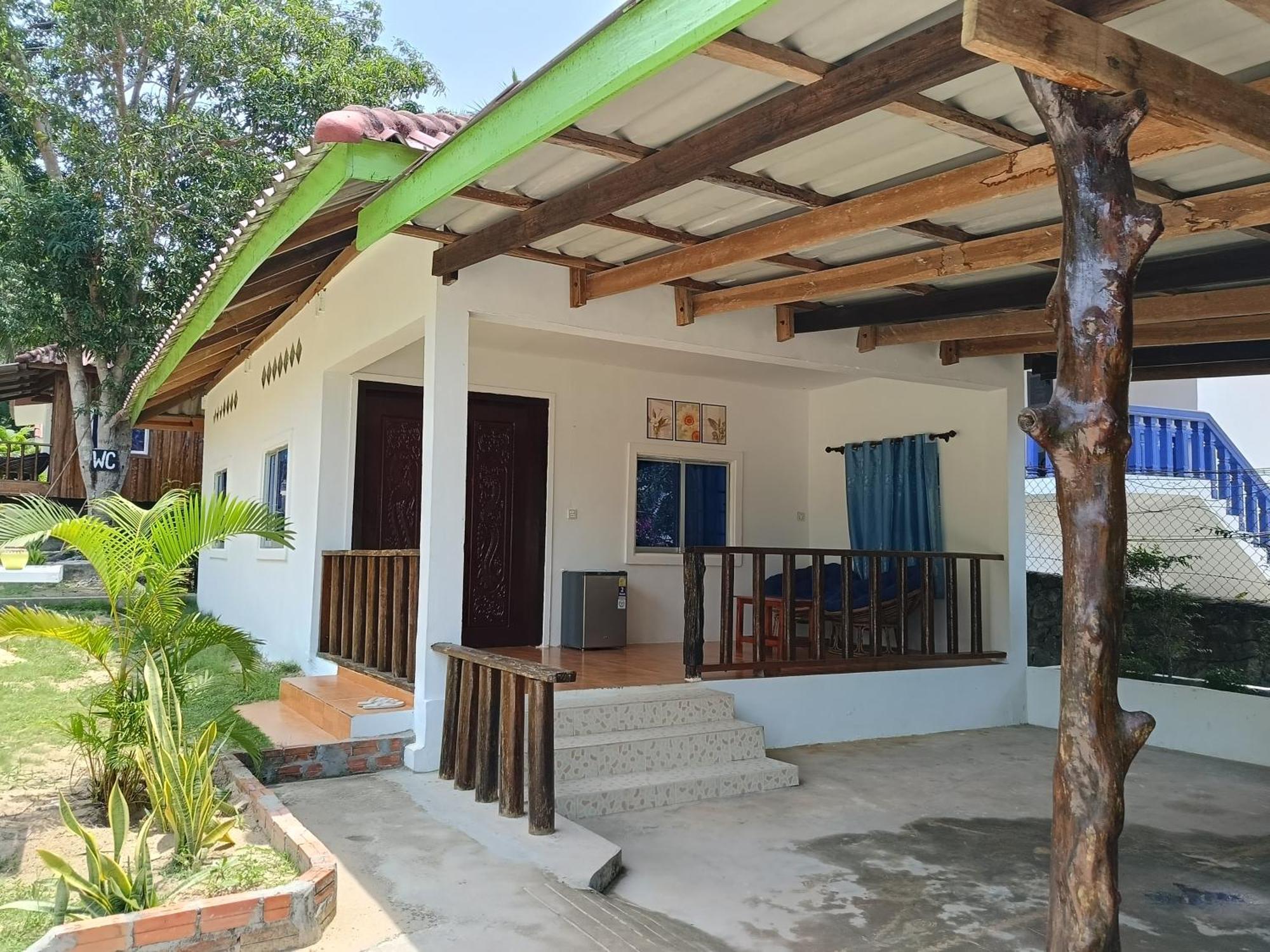 Bunnan Bungalows Derm Tkov Village Bilik gambar